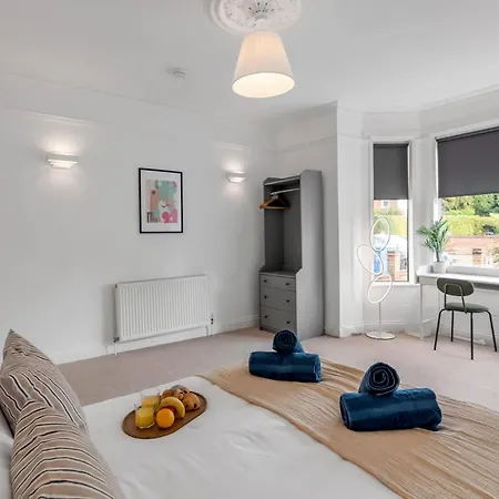 5-bed 3-bath Ideal For Large Groups