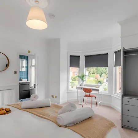 5-bed 3-bath Ideal For Large Groups *