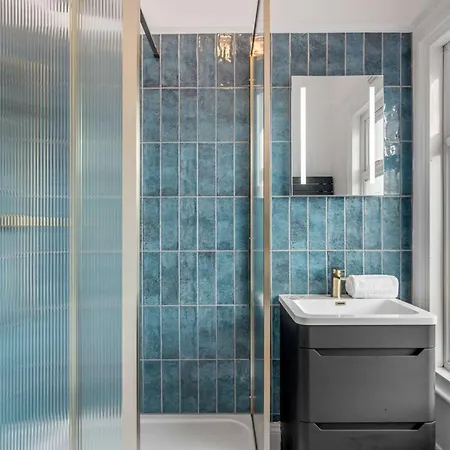 5-bed 3-bath Ideal For Large Groups *